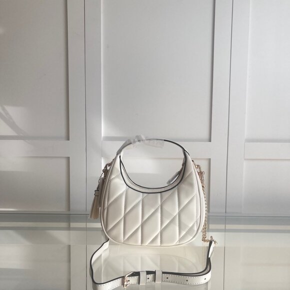 COACH Women's New Crescent-Shaped Bag with Round Ring Chain Shoulder/Crossbody S - Picture 3 of 9